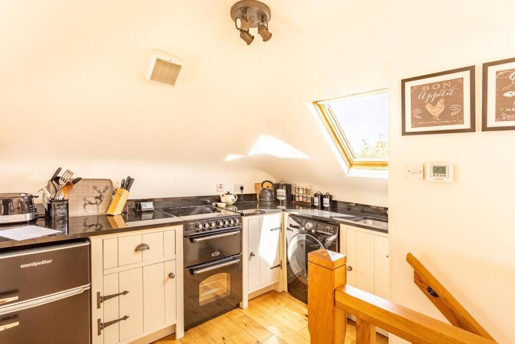 The Mews - A Cottage With A Spectacular Lake View Port Of Menteith Dış mekan fotoğraf